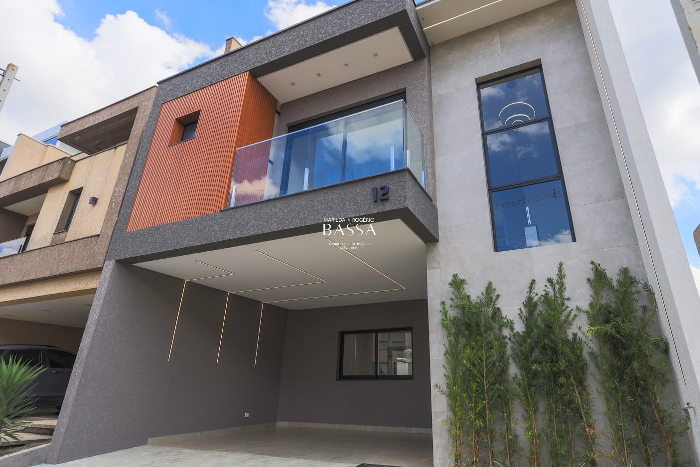 Sobrado - Condomínio fechado - Bairro Costeira