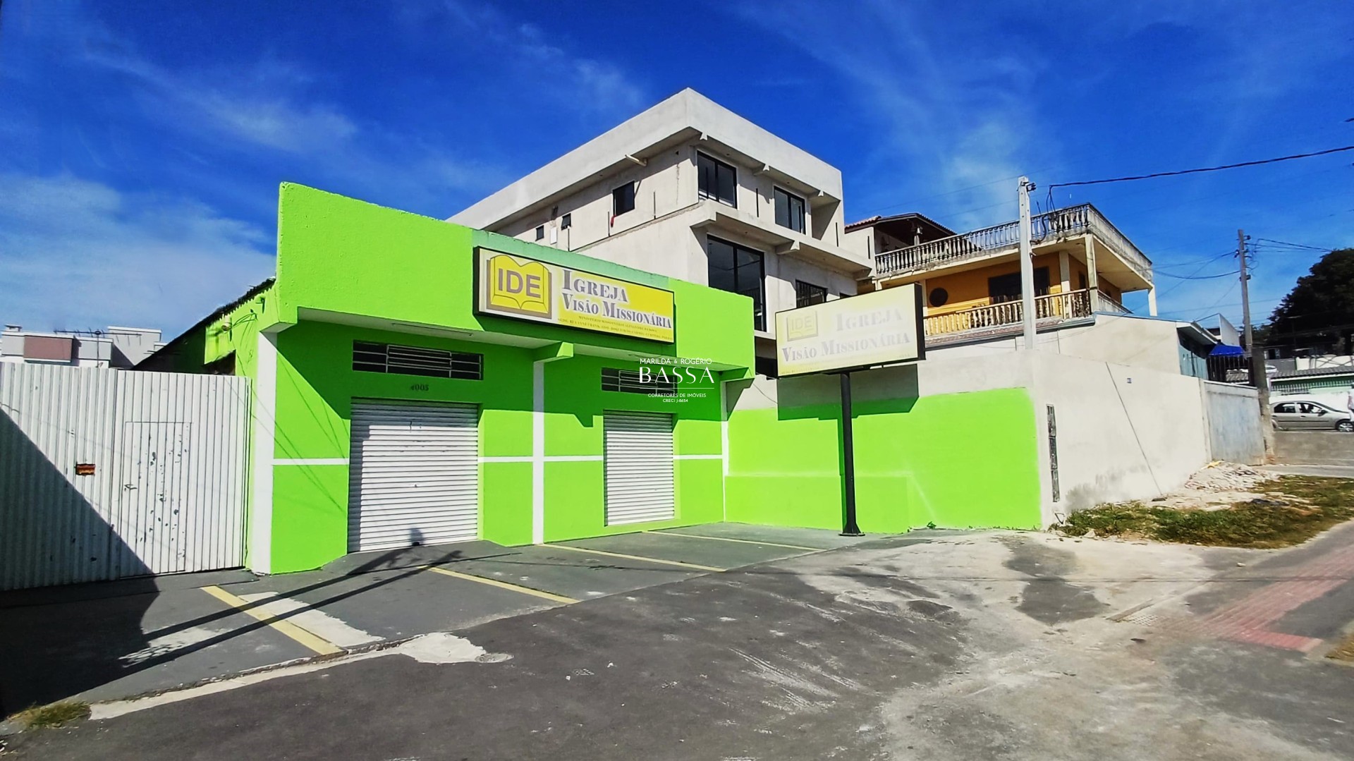 Imóvel Comercial de 144m² de área construída e terreno de 372m²